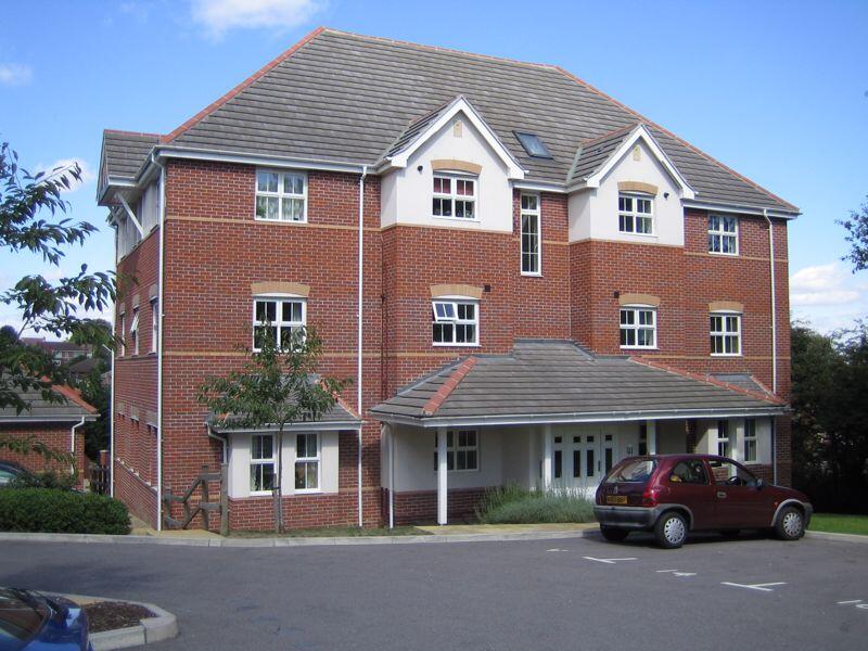Main image of property: Hiltingbury House, Little Fox Drive, Park Gate SO31 1DT