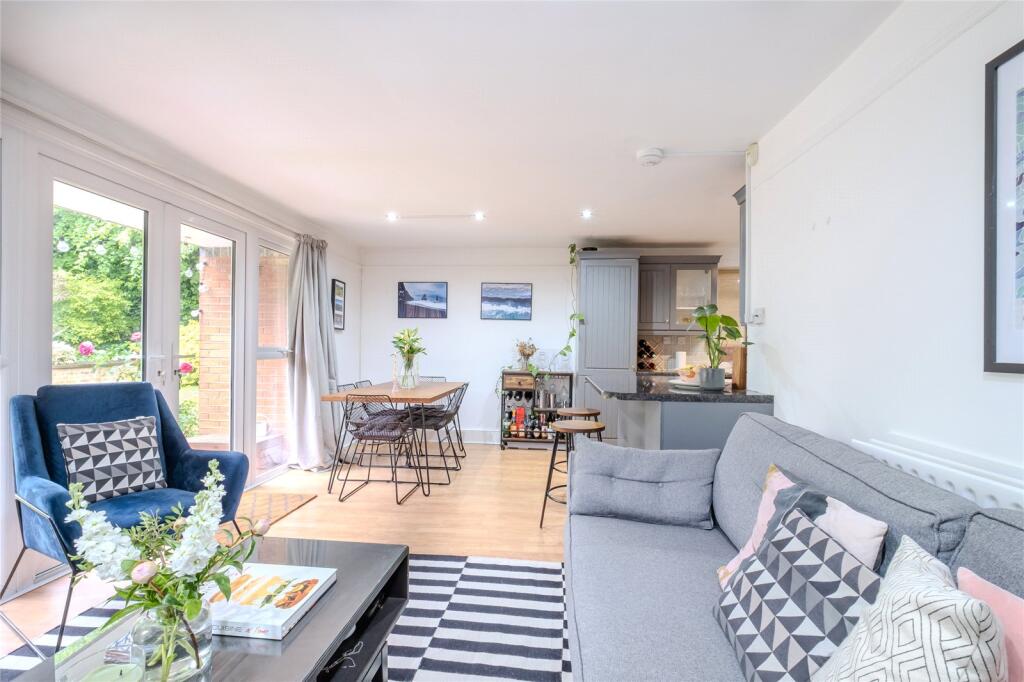Main image of property: Valley Road, London, SW16