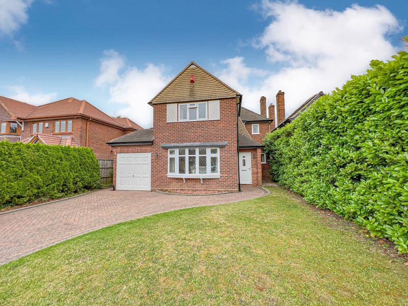 3 bedroom detached house for sale in Inglewood Grove, Streetly, Sutton
