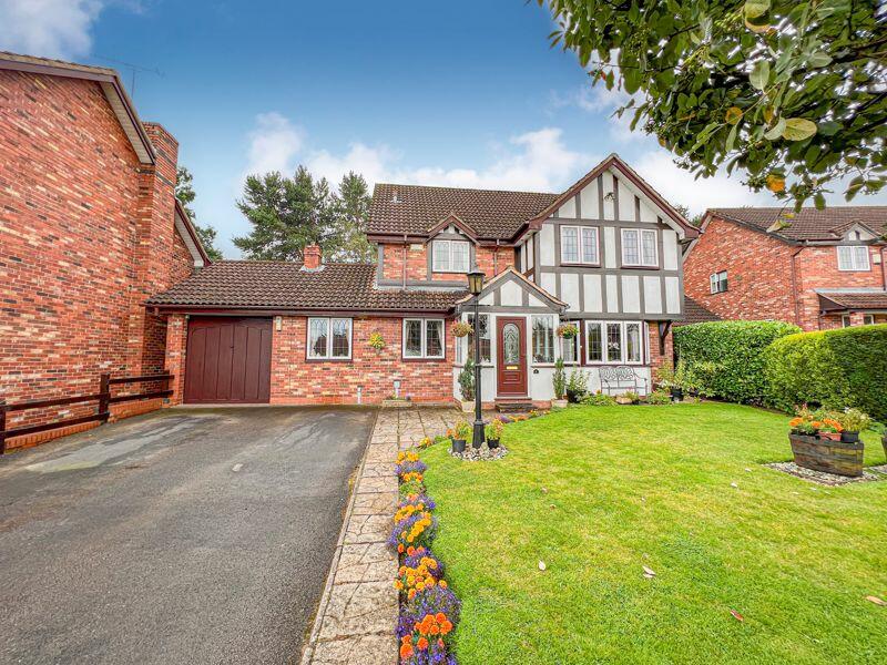 Additional property image - Schoolacre Rise, Streetly, Sutton Coldfield, B74 3PR