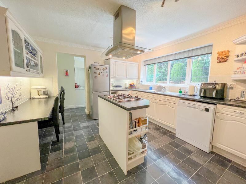 Additional property image - Schoolacre Rise, Streetly, Sutton Coldfield, B74 3PR