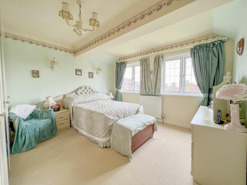 Additional property image - Schoolacre Rise, Streetly, Sutton Coldfield, B74 3PR