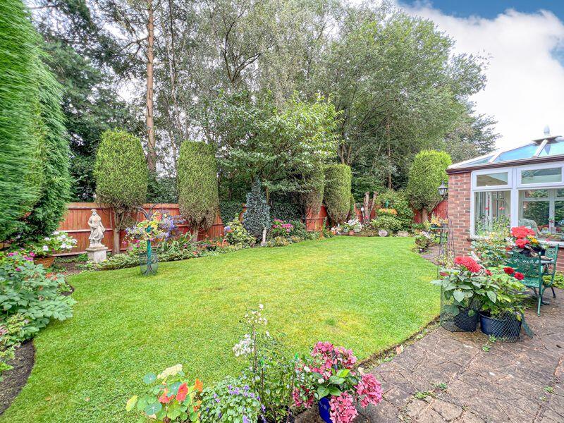 Additional property image - Schoolacre Rise, Streetly, Sutton Coldfield, B74 3PR