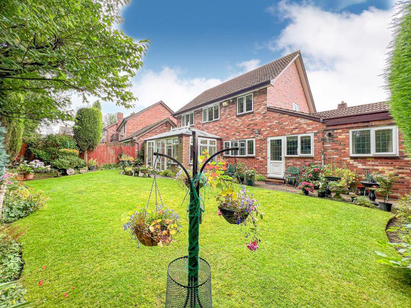 Additional property image - Schoolacre Rise, Streetly, Sutton Coldfield, B74 3PR