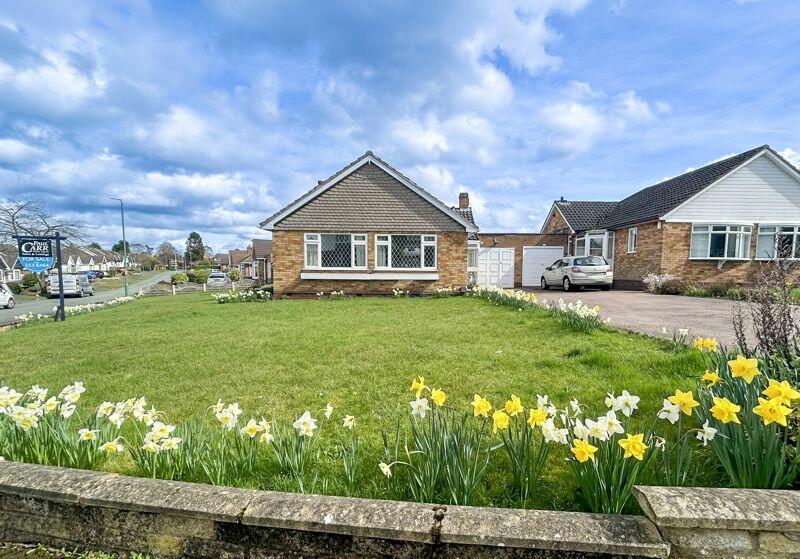 2 bedroom detached bungalow for sale in Inglewood Grove, Streetly