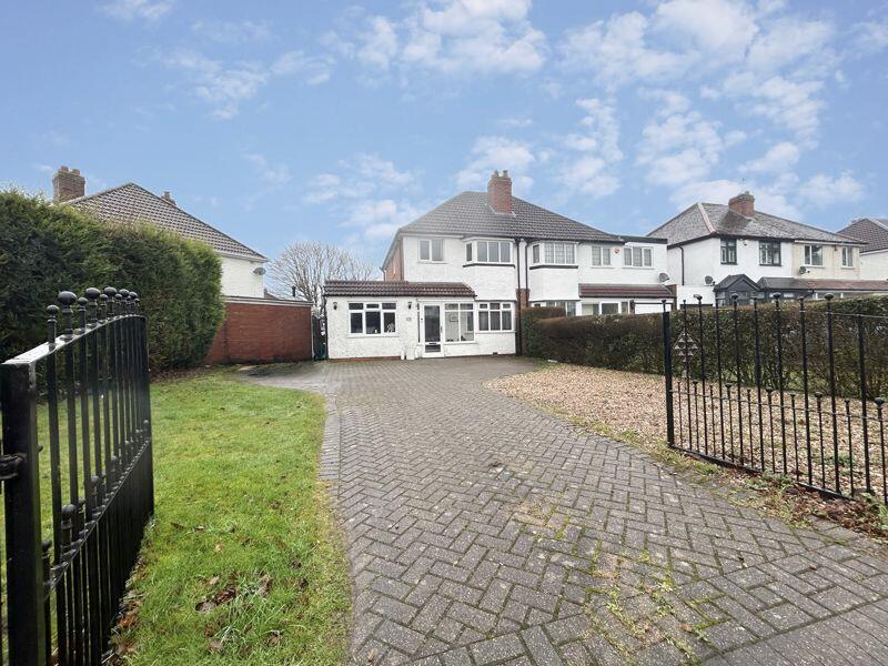 3 bedroom semidetached house for sale in Bridle Lane, Streetly, Sutton