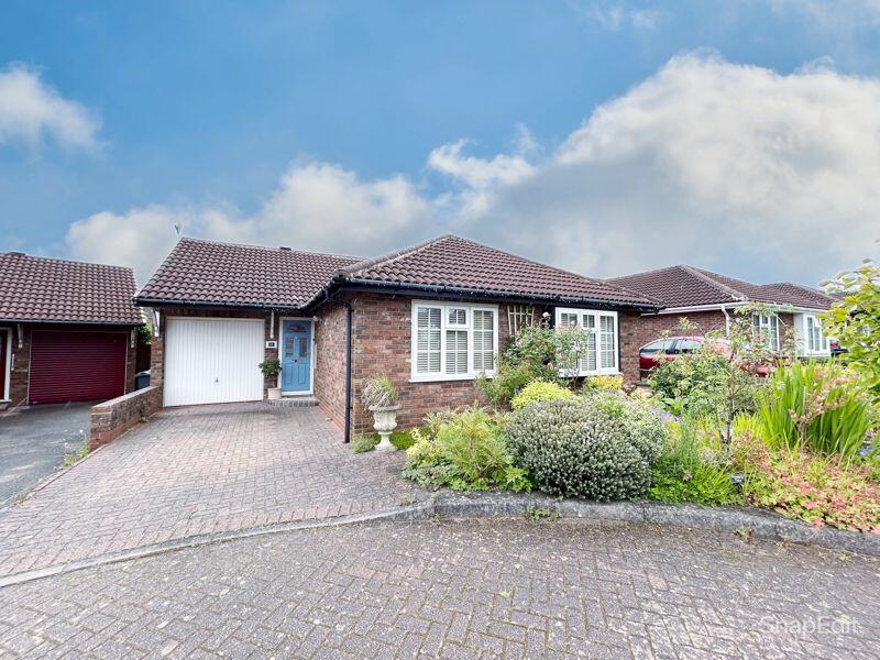 2 bedroom detached bungalow for sale in Langham Green, Streetly, Sutton