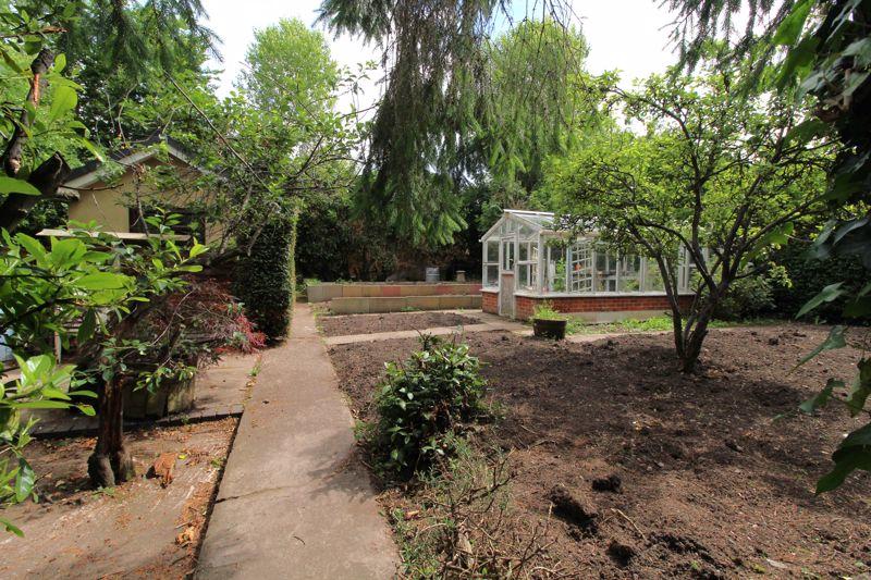 3 bedroom detached house for sale in Leighswood Road, Aldridge, WS9 8AH