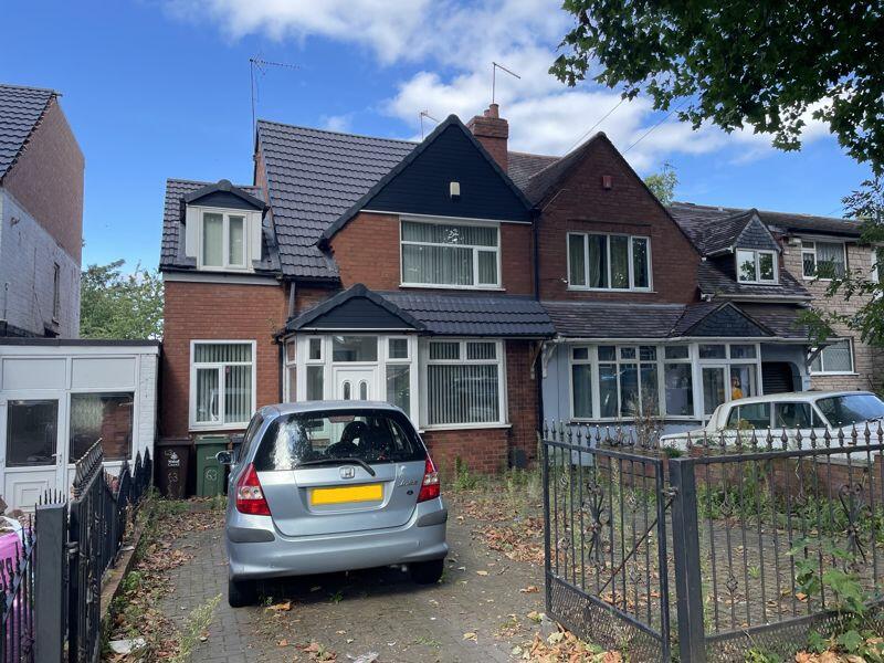 3 bedroom semidetached house for sale in Walstead Road, Walsall, WS5