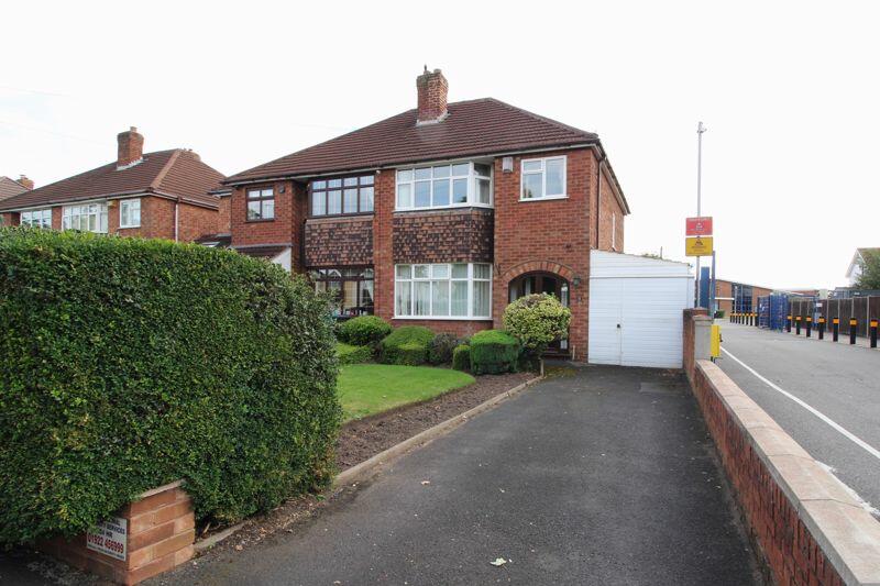 3 bedroom semidetached house for sale in Tynings Lane, Aldridge. WS9