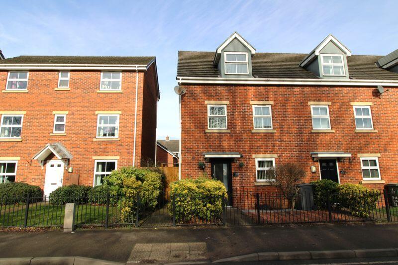 4 bedroom end of terrace house for sale in Bell Lane, Bloxwich, Walsall