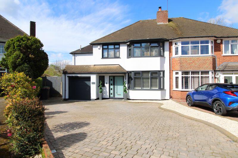 4 bedroom semidetached house for sale in Regina Drive, Walsall, WS4