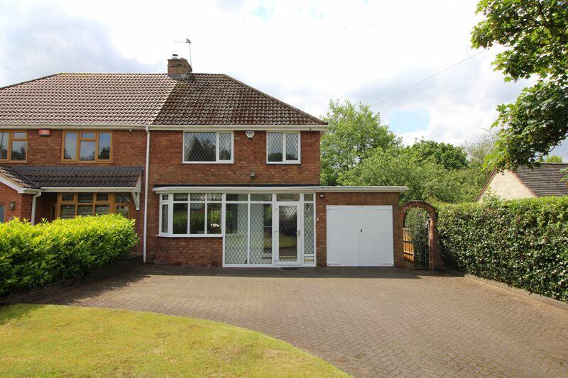 3 bedroom semidetached house for sale in Barr Common Road, Aldridge