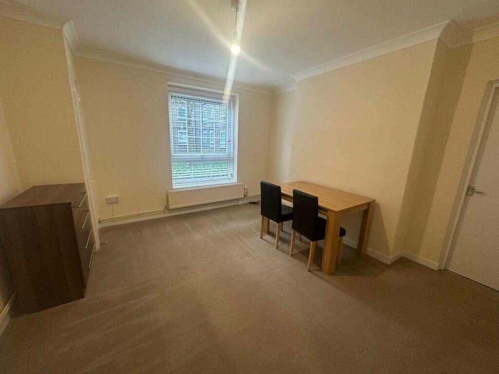 1 bedroom flat for rent in Westferry Road, London, E14