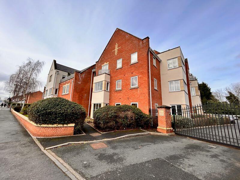 2 bedroom apartment for sale in Station Road, Sutton Coldfield, B73 5LA