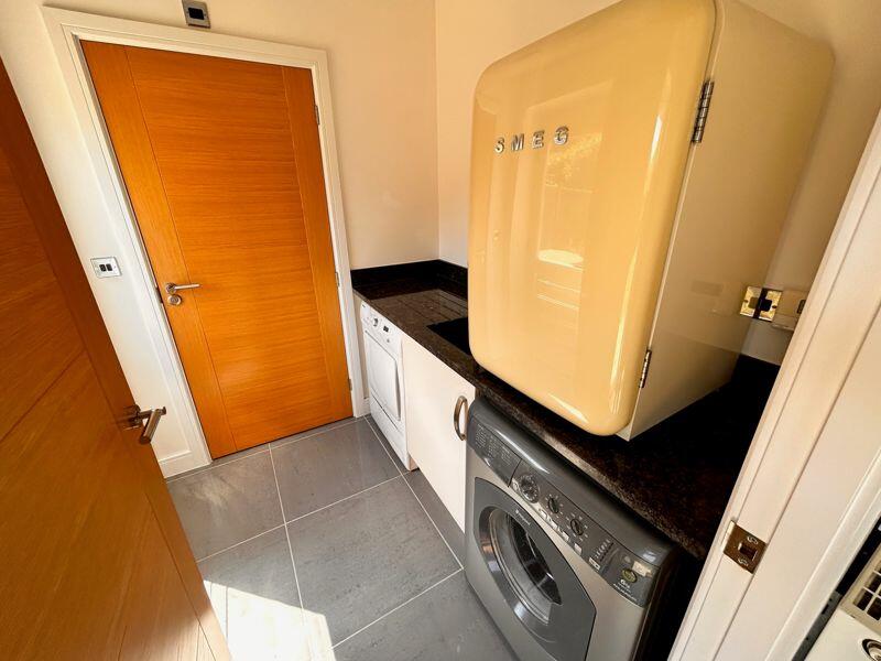 Additional property image - Thomas De Beauchamp Lane, Sutton Coldfield, B73 6DF