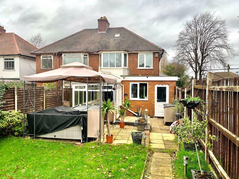 3 bedroom semidetached house for sale in Knightwick Crescent