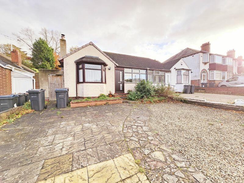 2 bedroom bungalow for sale in Deakin Road, Erdington, Birmingham, B24