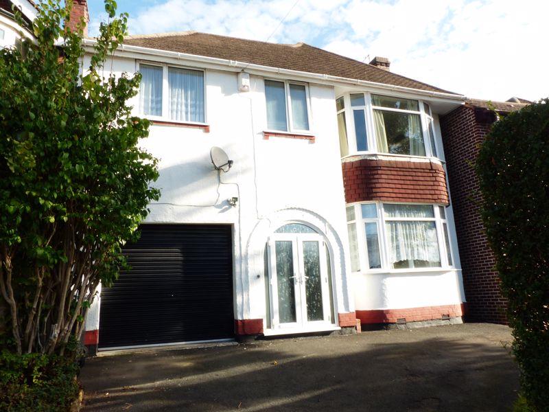 4 bedroom detached house for sale in Erdington Hall Road, Birmingham, B24