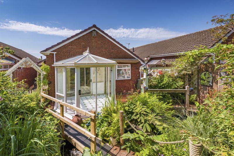 2 bedroom detached bungalow for sale in Park Close, Cheslyn Hay, Staffordshire, WS6