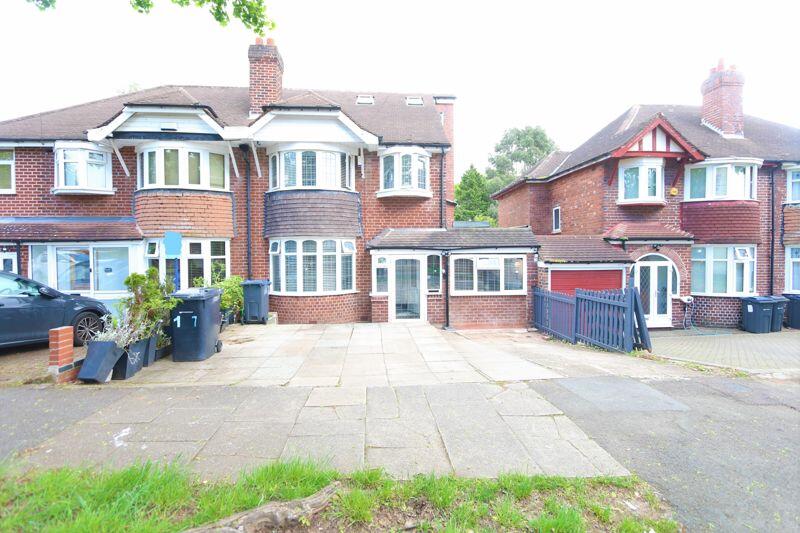 5 bedroom semi-detached house