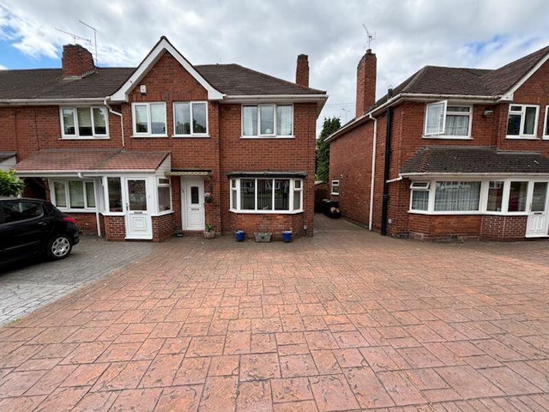 3 bedroom end of terrace house for sale in Thornbridge Avenue, Great Barr, Birmingham B42 2AQ, B42
