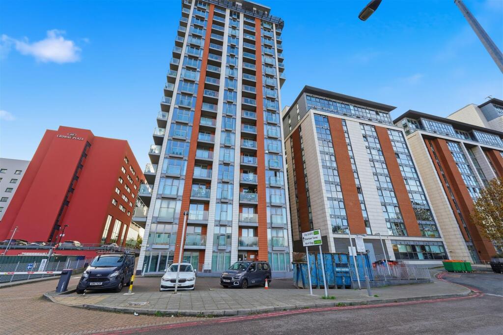 Main image of property: The Oxygen, Royal Vicotria Dock, E16