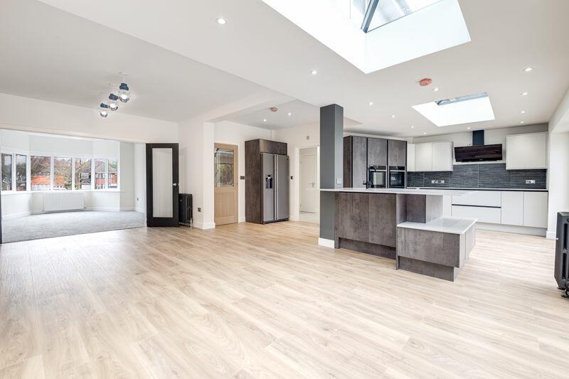 5 bedroom detached house for sale in Eachelhurst Road, Sutton Coldfield