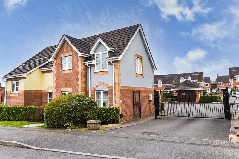 Main image of property: Warren House Court, Walmley, B76 1TU