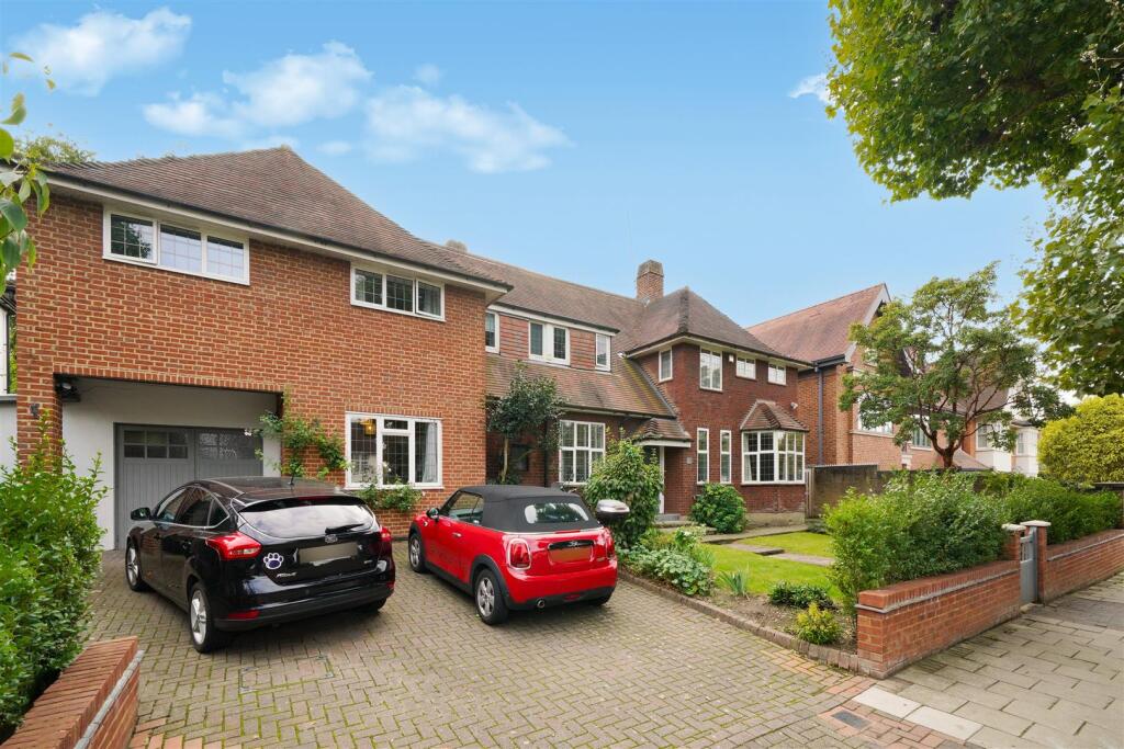 Main image of property: Chartfield Avenue, Putney