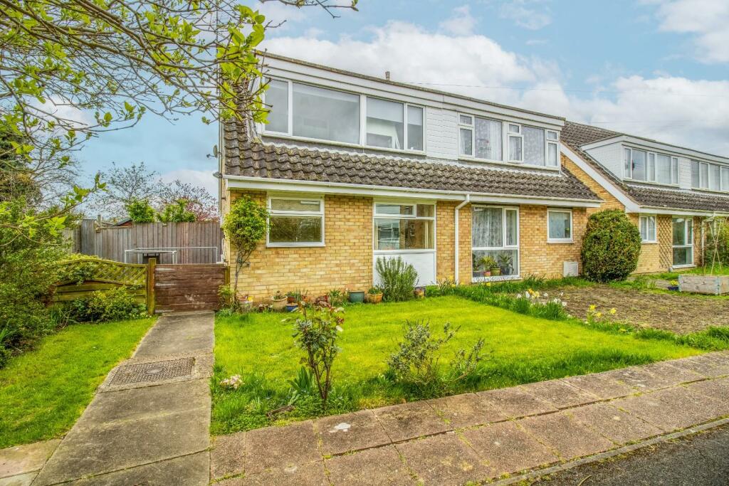 3 bedroom semi-detached house for sale in Wolsey Way, Cambridge, CB1