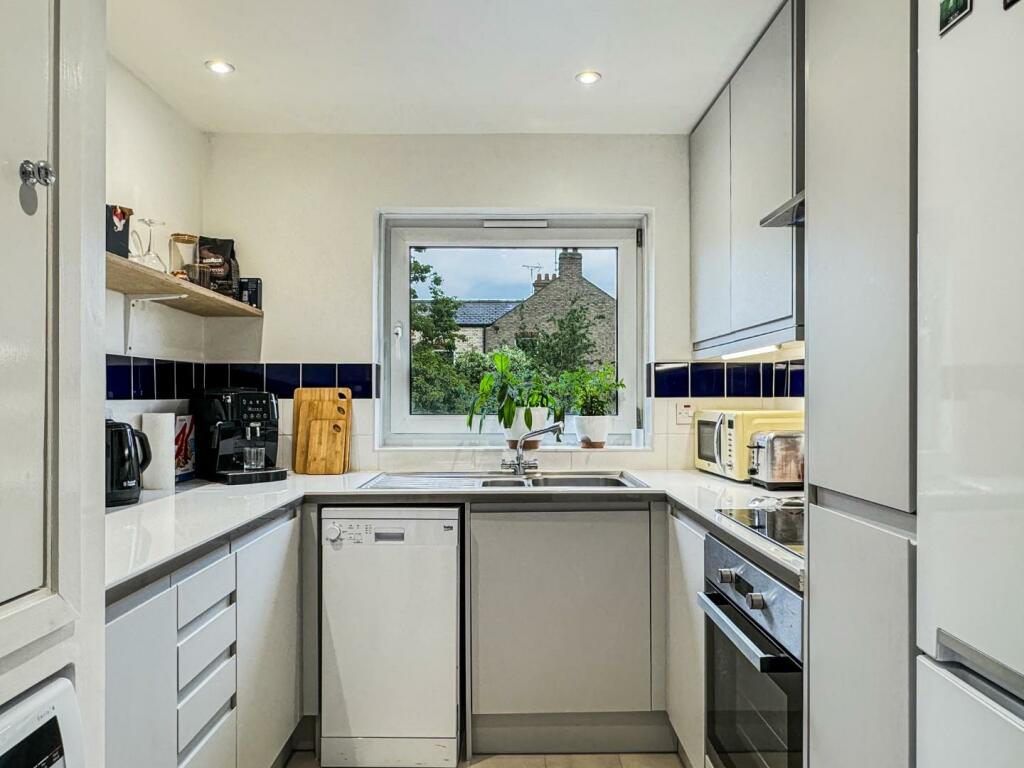 Additional property image - Beaulands Close