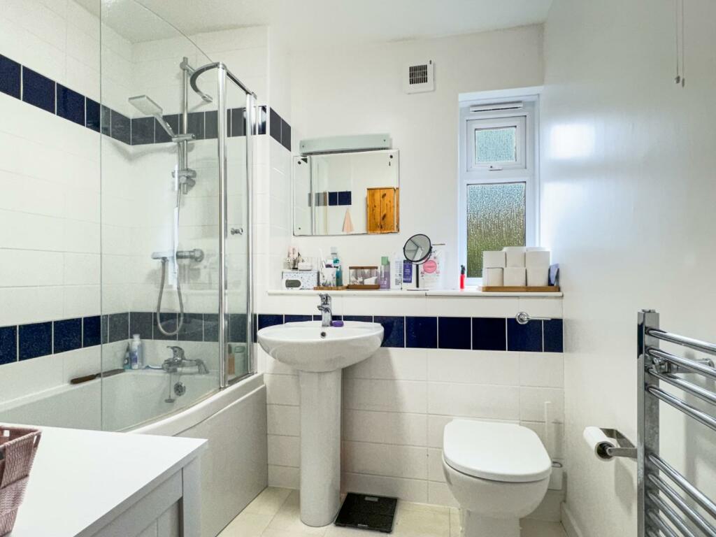 Additional property image - Beaulands Close