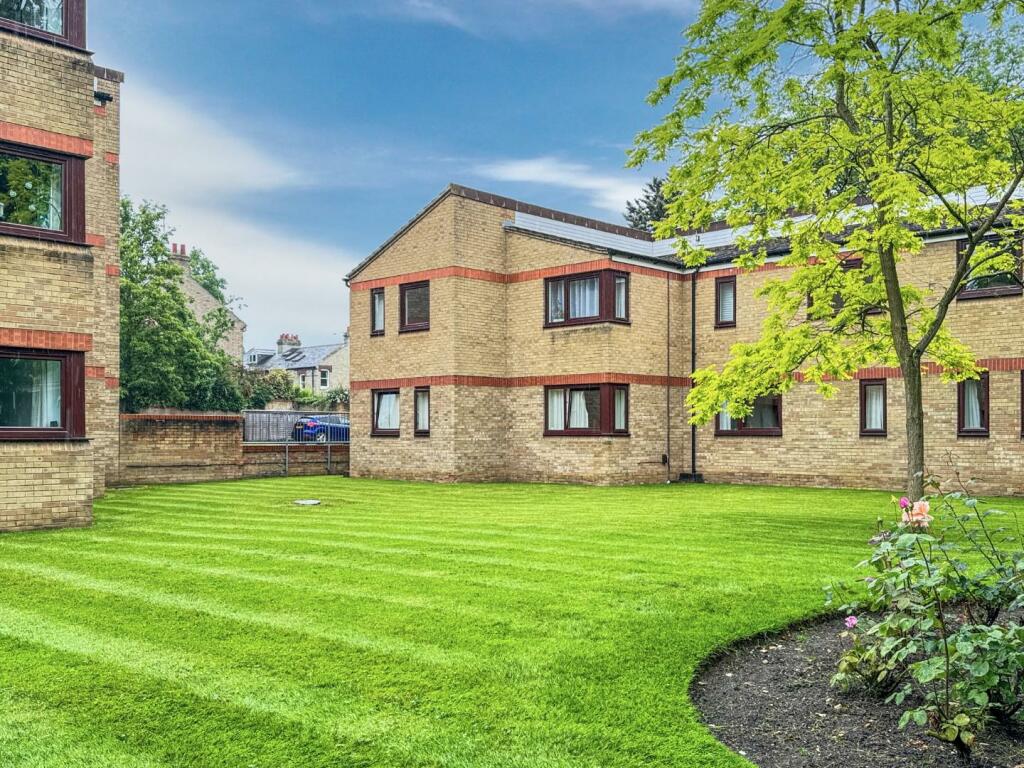 Additional property image - Beaulands Close