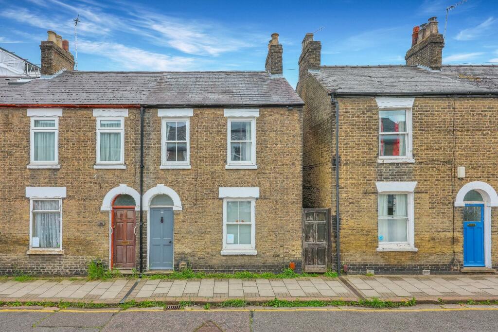 3 bedroom terraced house for sale in Kingston Street, Cambridge, CB1