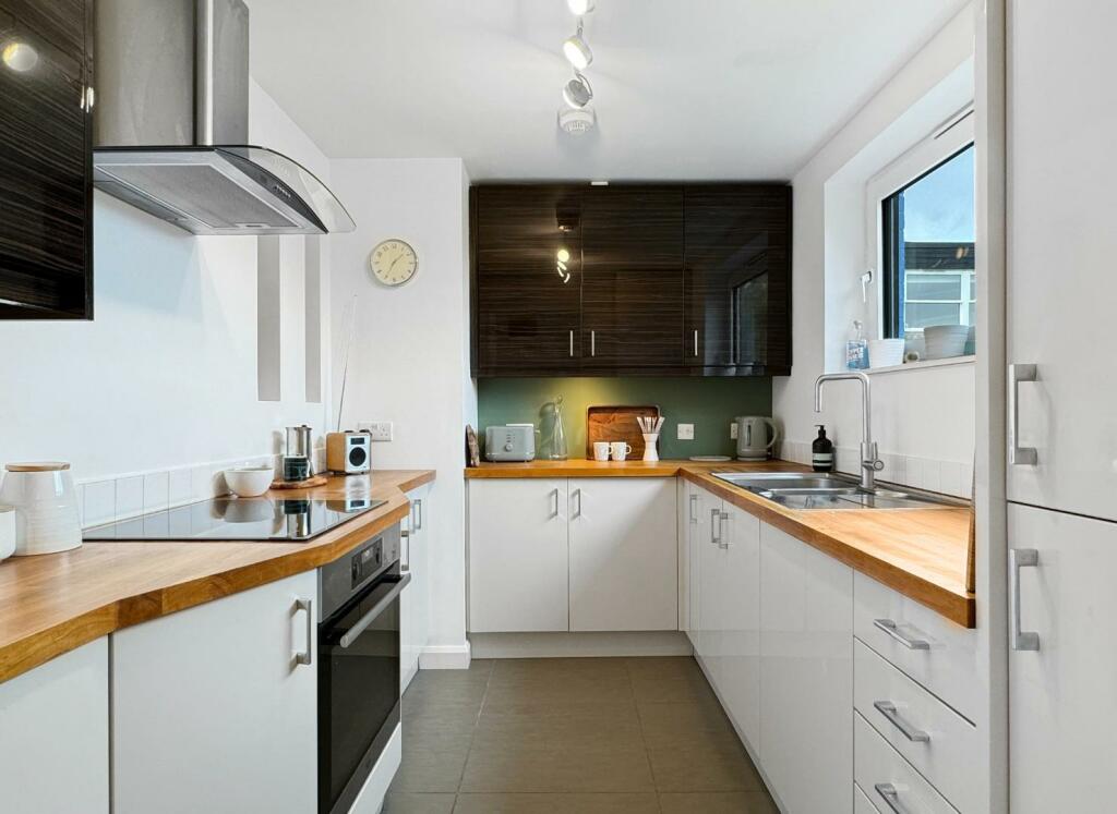 Additional property image - Sherlock Close, Cambridge