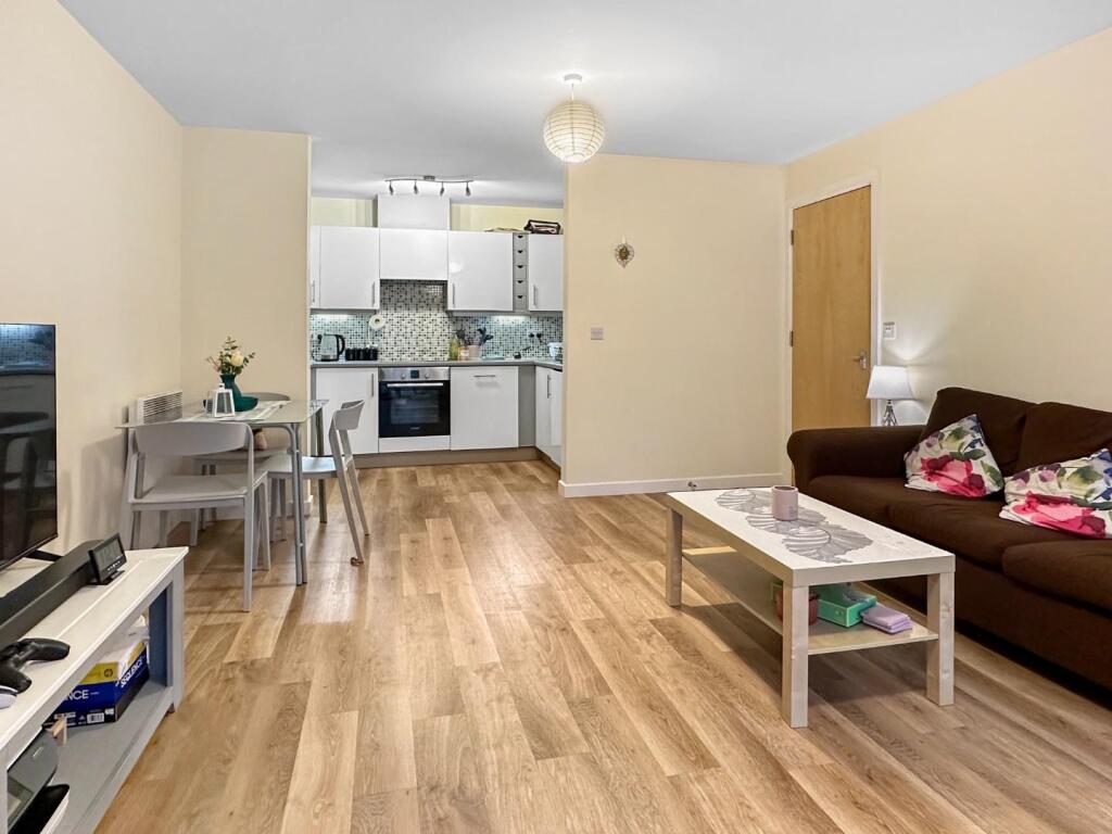 Additional property image - Warren Close, Cambridge