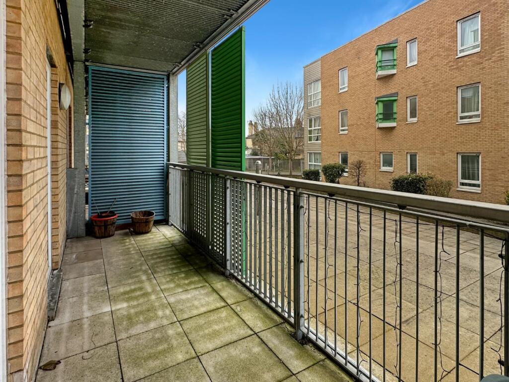 Additional property image - Warren Close, Cambridge