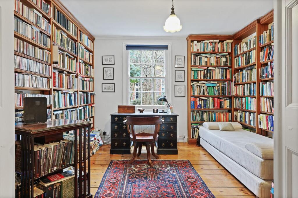 Additional property image - Melbourne Place, Cambridge