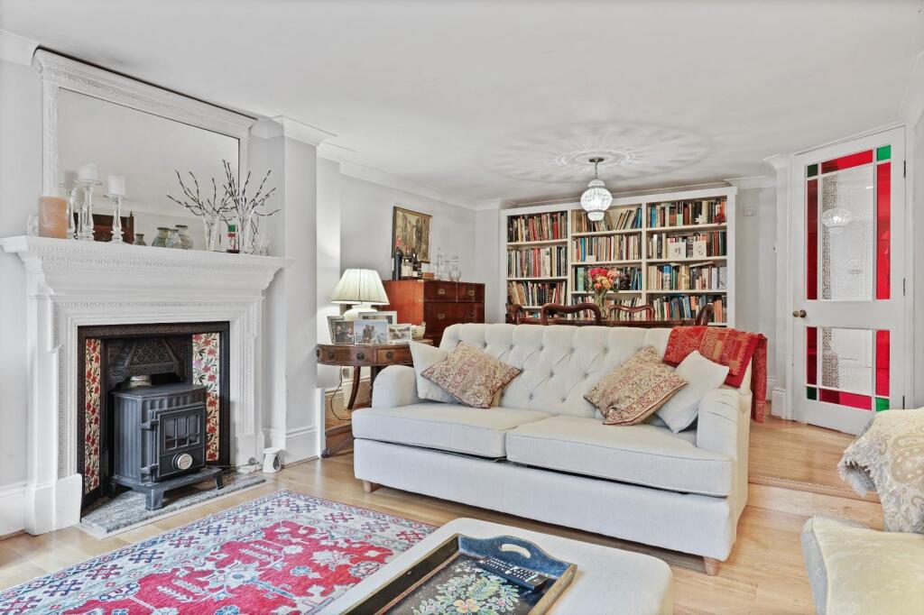 Additional property image - Melbourne Place, Cambridge