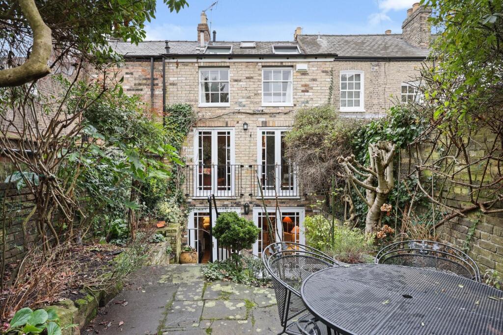 Additional property image - Melbourne Place, Cambridge