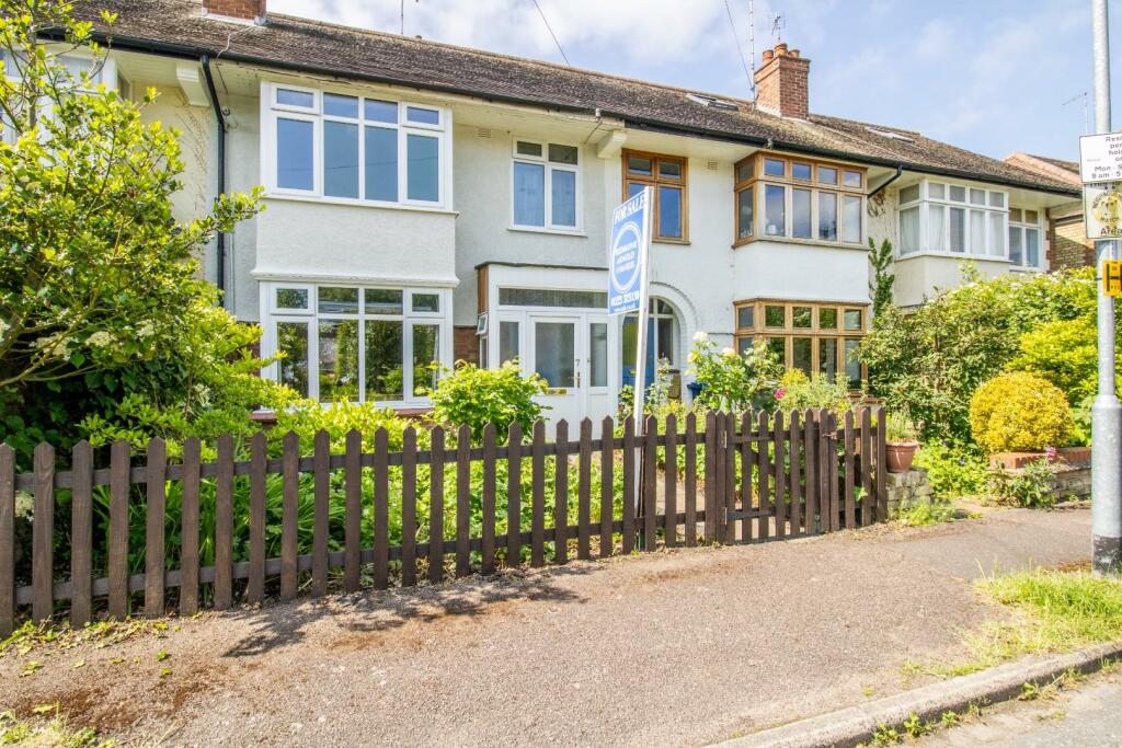 3 bedroom terraced house for sale in Canterbury Close, Cambridge, CB4