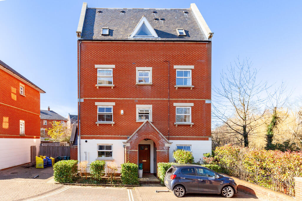 Main image of property: Great Mead, Oxford