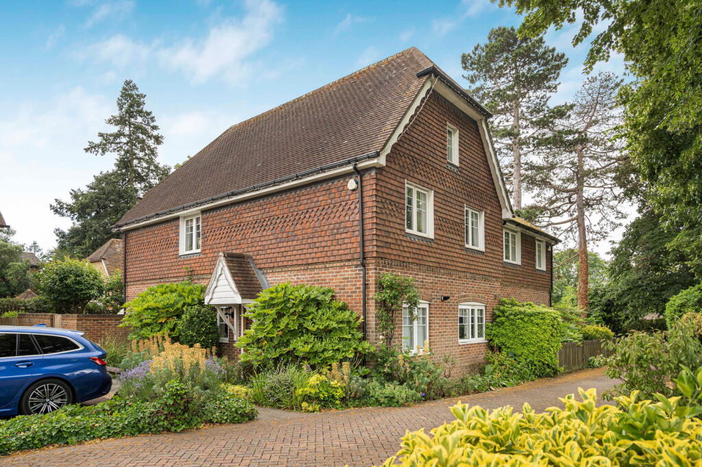 Main image of property: Holbrook Close, Shalford, Guildford, GU4