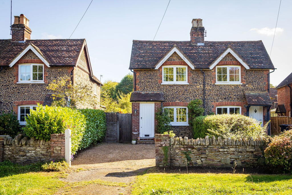 Main image of property: Wonersh Common, Guildford, GU5 0PJ