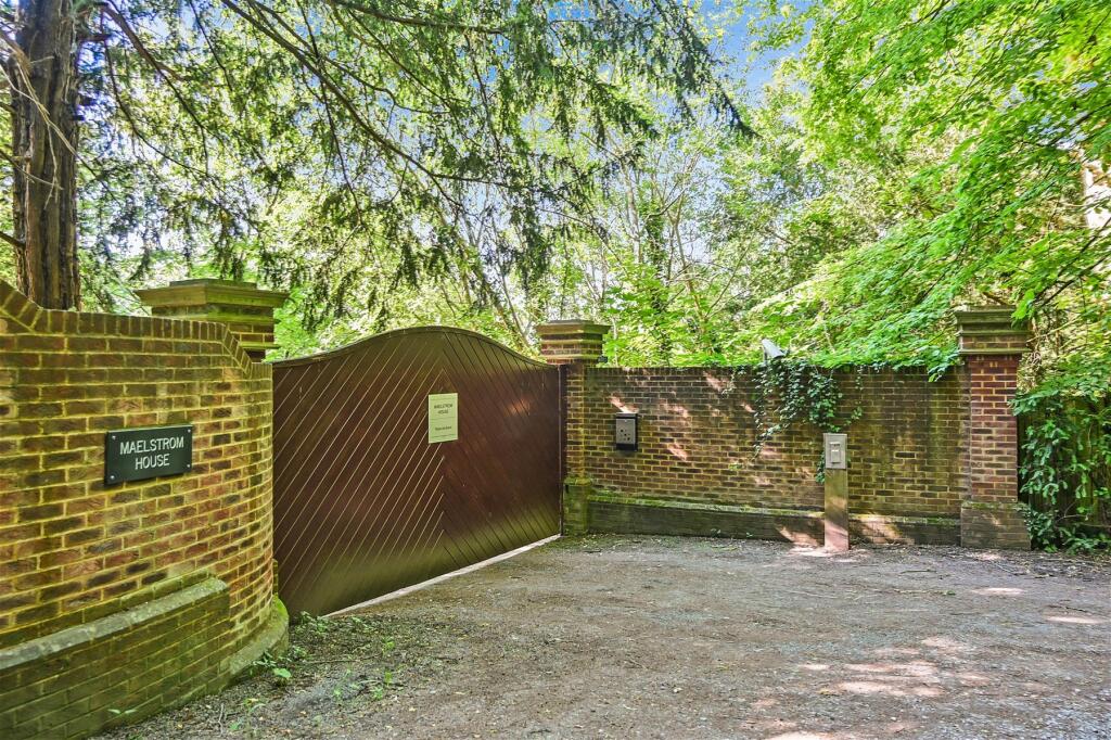 Additional property image - Taylors Hill, Chilham, Canterbury, Kent