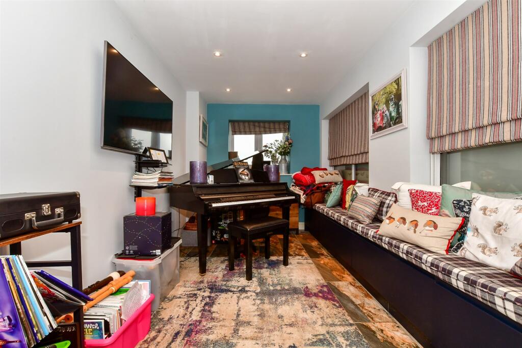 Additional property image - High Street, Margate, Kent