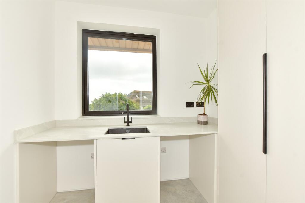 Additional property image - Sevue, Naildown Road, Hythe, Kent