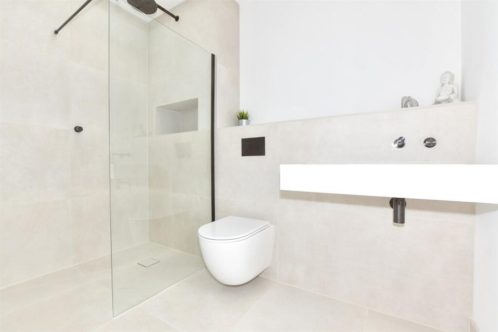 Additional property image - Sevue, Naildown Road, Hythe, Kent