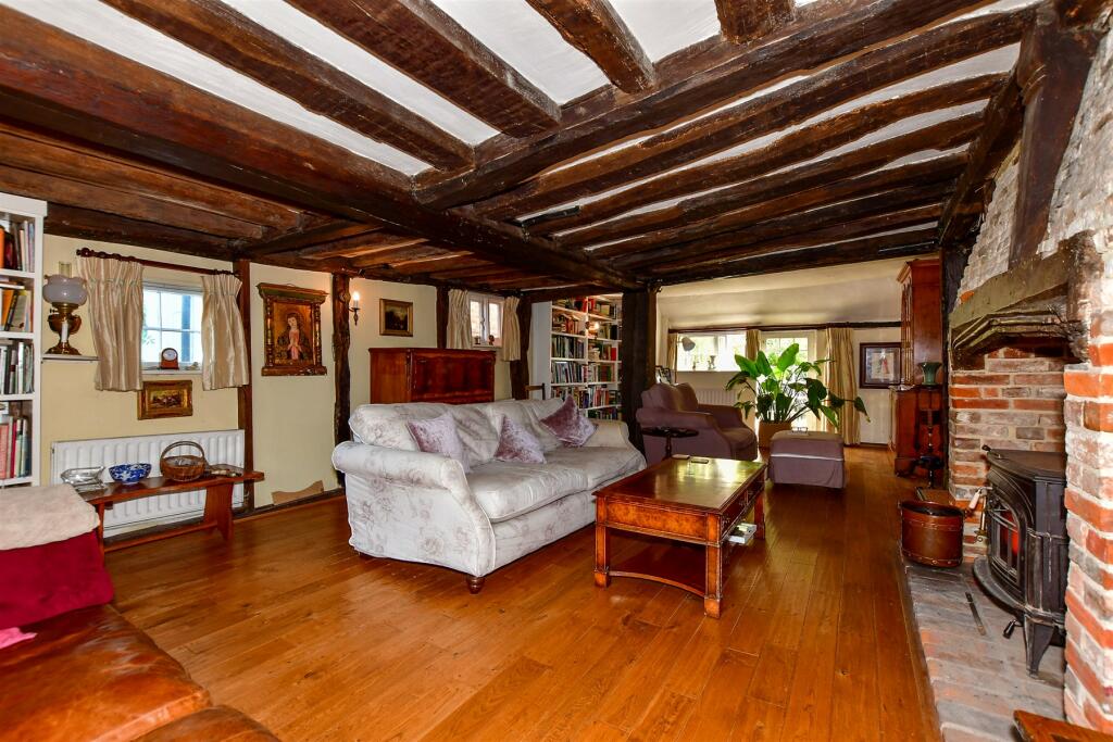 4 bedroom detached house for sale in High Street, Fordwich, Canterbury